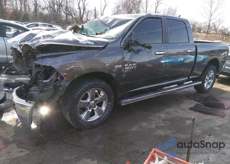 2018 Ram 1500 Big Horn 4X4 6'4 Box z USA, uszkodzony, nr VIN 1C6RR7TTXJS138413